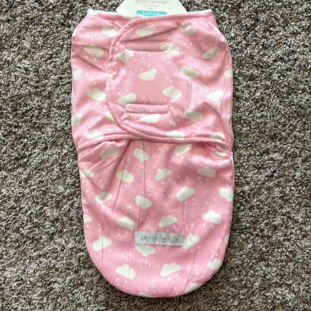 Petite L’Amour Super Soft Swaddle Sack, pink and white, size 0+ months